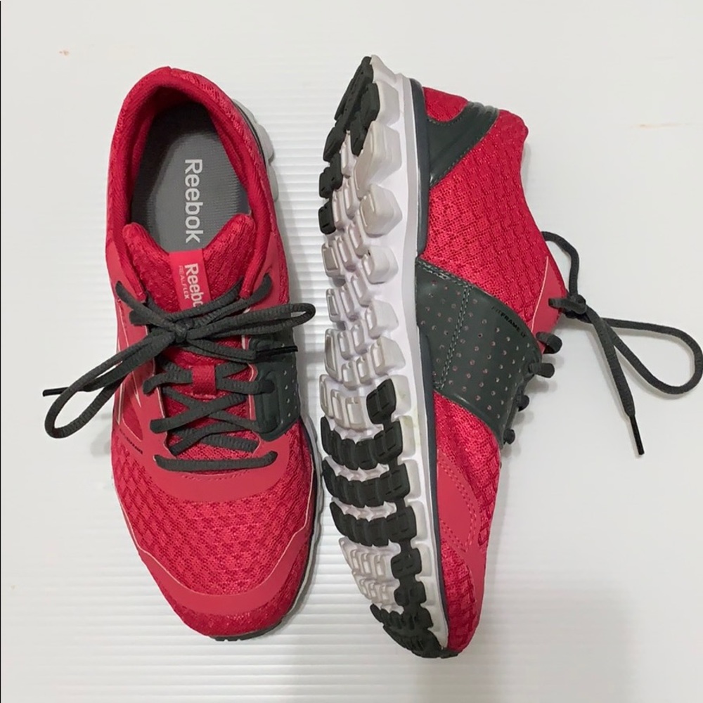 Reebok Sneakers